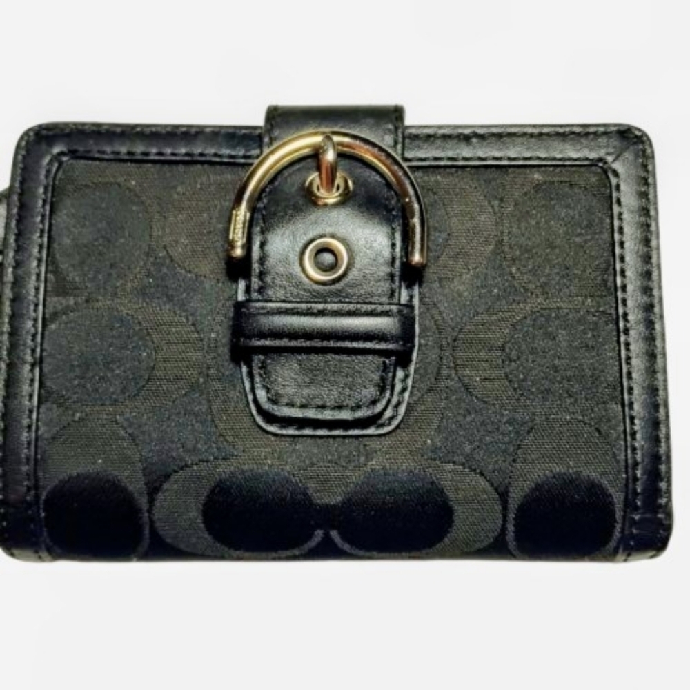 Coach Bleecker Brown Signature Buckle Wallet Brown Corner Zip Bifold